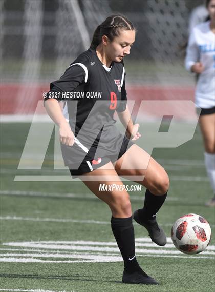Thumbnail 1 in Villa Park @ Tustin photogallery.