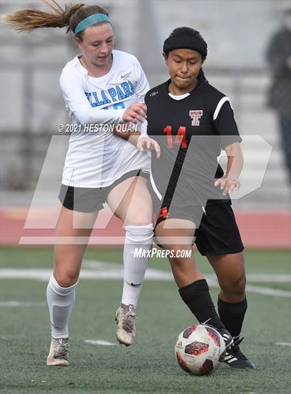 Thumbnail 1 in Villa Park @ Tustin photogallery.