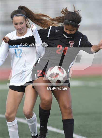 Thumbnail 3 in Villa Park @ Tustin photogallery.