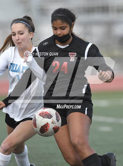 Thumbnail 3 in Villa Park @ Tustin photogallery.
