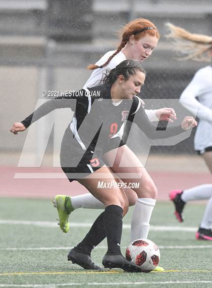 Thumbnail 1 in Villa Park @ Tustin photogallery.