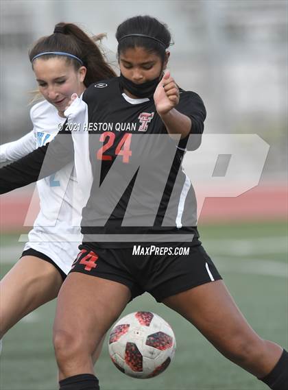 Thumbnail 1 in Villa Park @ Tustin photogallery.