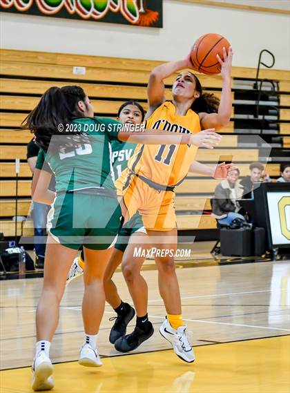 Thumbnail 2 in St. Patrick-St. Vincent @ Bishop O'Dowd (Bishop O'Dowd MLK Tournament) photogallery.