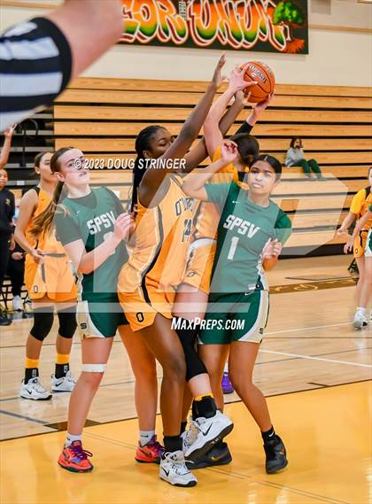 Thumbnail 3 in St. Patrick-St. Vincent @ Bishop O'Dowd (Bishop O'Dowd MLK Tournament) photogallery.
