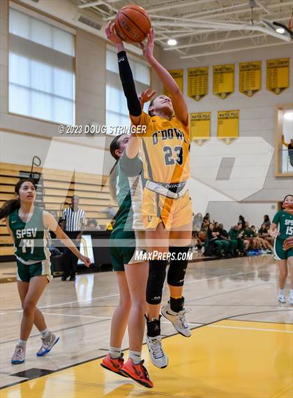 Thumbnail 3 in St. Patrick-St. Vincent @ Bishop O'Dowd (Bishop O'Dowd MLK Tournament) photogallery.