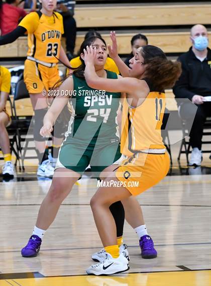 Thumbnail 1 in St. Patrick-St. Vincent @ Bishop O'Dowd (Bishop O'Dowd MLK Tournament) photogallery.