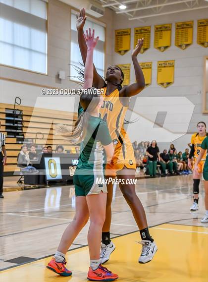 Thumbnail 3 in St. Patrick-St. Vincent @ Bishop O'Dowd (Bishop O'Dowd MLK Tournament) photogallery.