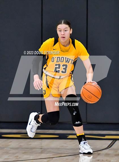 Thumbnail 1 in St. Patrick-St. Vincent @ Bishop O'Dowd (Bishop O'Dowd MLK Tournament) photogallery.