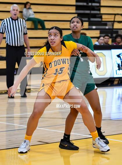 Thumbnail 3 in St. Patrick-St. Vincent @ Bishop O'Dowd (Bishop O'Dowd MLK Tournament) photogallery.