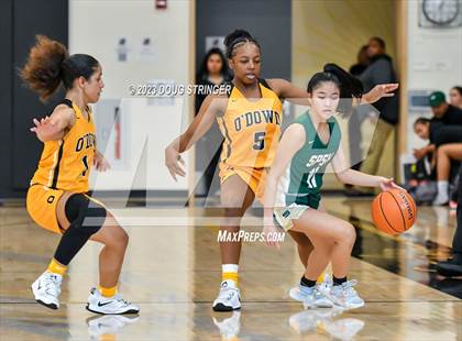 Thumbnail 2 in St. Patrick-St. Vincent @ Bishop O'Dowd (Bishop O'Dowd MLK Tournament) photogallery.