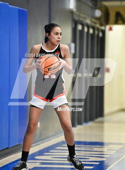 Thumbnail 3 in Denver West vs Alameda photogallery.