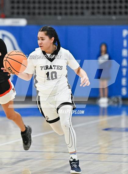 Thumbnail 3 in Denver West vs Alameda photogallery.