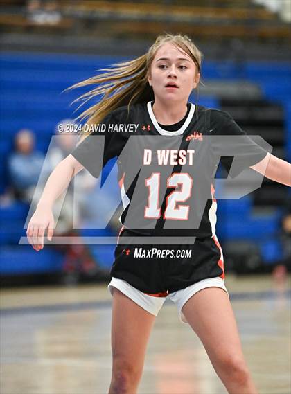 Thumbnail 2 in Denver West vs Alameda photogallery.