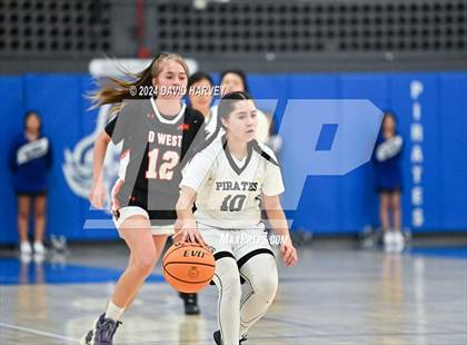 Thumbnail 1 in Denver West vs Alameda photogallery.