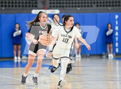 Thumbnail 2 in Denver West vs Alameda photogallery.