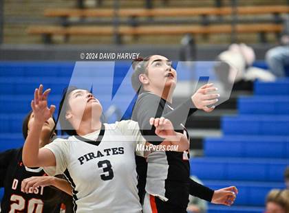 Thumbnail 3 in Denver West vs Alameda photogallery.