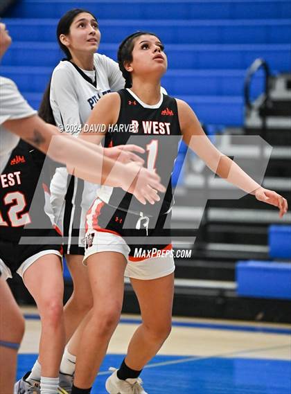 Thumbnail 2 in Denver West vs Alameda photogallery.