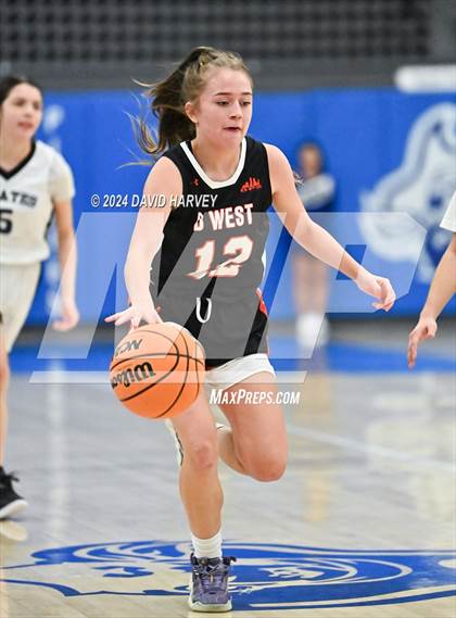 Thumbnail 3 in Denver West vs Alameda photogallery.