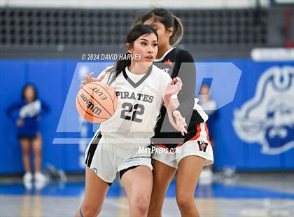 Thumbnail 2 in Denver West vs Alameda photogallery.