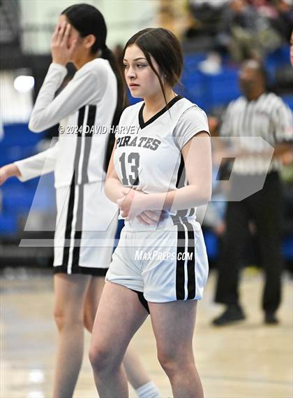 Thumbnail 3 in Denver West vs Alameda photogallery.