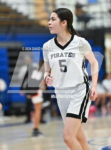Thumbnail 3 in Denver West vs Alameda photogallery.