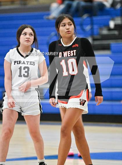 Thumbnail 1 in Denver West vs Alameda photogallery.