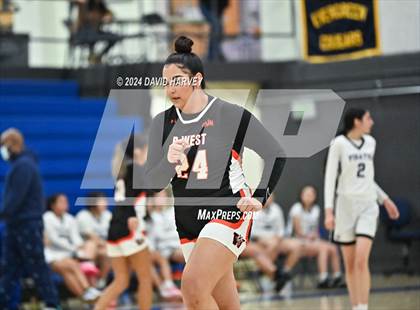 Thumbnail 3 in Denver West vs Alameda photogallery.
