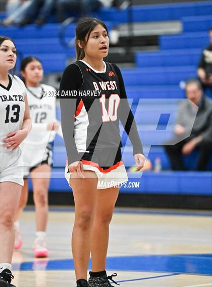 Thumbnail 2 in Denver West vs Alameda photogallery.