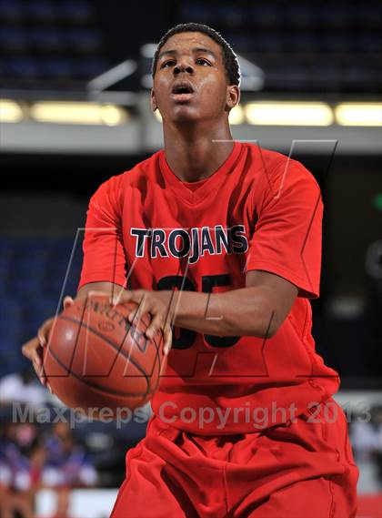 Thumbnail 1 in Serra vs. Lutheran (CIF DIV 4AA Final) photogallery.