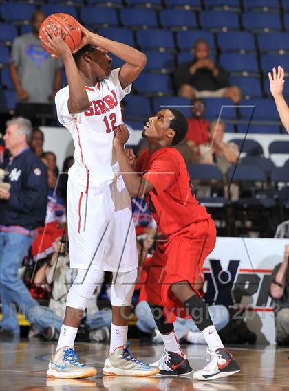 Thumbnail 2 in Serra vs. Lutheran (CIF DIV 4AA Final) photogallery.