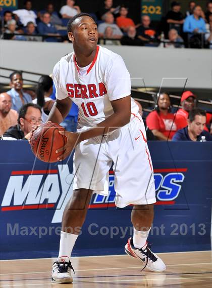 Thumbnail 3 in Serra vs. Lutheran (CIF DIV 4AA Final) photogallery.
