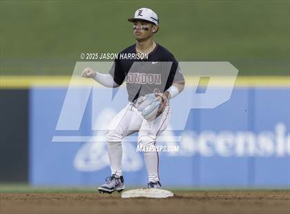 Thumbnail 2 in Texarkana Liberty-Eylau vs Corpus Christi London (UIL Baseball 3A D1 Final) photogallery.