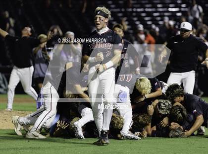 Thumbnail 2 in Texarkana Liberty-Eylau vs Corpus Christi London (UIL Baseball 3A D1 Final) photogallery.