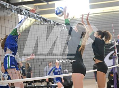 Thumbnail 2 in Mira Costa vs. Xavier College Prep Durango Fall Classic) photogallery.