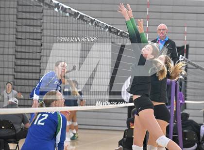 Thumbnail 2 in Mira Costa vs. Xavier College Prep Durango Fall Classic) photogallery.