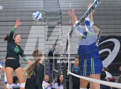 Thumbnail 1 in Mira Costa vs. Xavier College Prep Durango Fall Classic) photogallery.