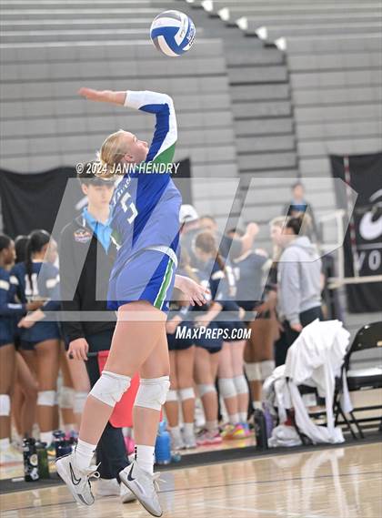 Thumbnail 3 in Mira Costa vs. Xavier College Prep Durango Fall Classic) photogallery.