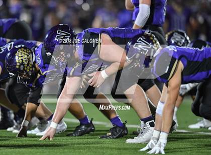 Thumbnail 3 in Navarro vs Rockport-Fulton (UIL 4A Regional Playoff) photogallery.