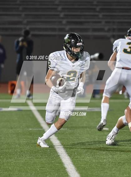 Thumbnail 3 in Navarro vs Rockport-Fulton (UIL 4A Regional Playoff) photogallery.
