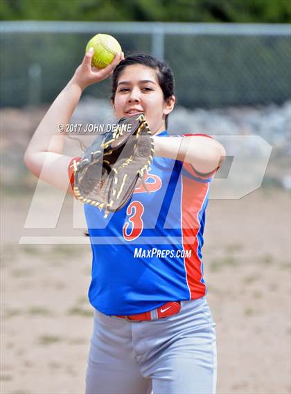 Thumbnail 2 in Taos @ McCurdy photogallery.