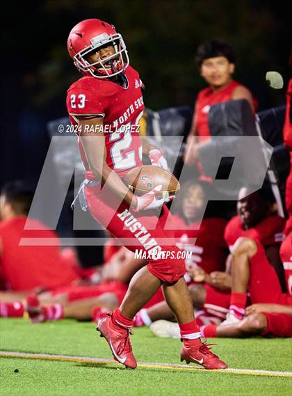 Thumbnail 1 in Channelview vs North Shore (A Team) photogallery.