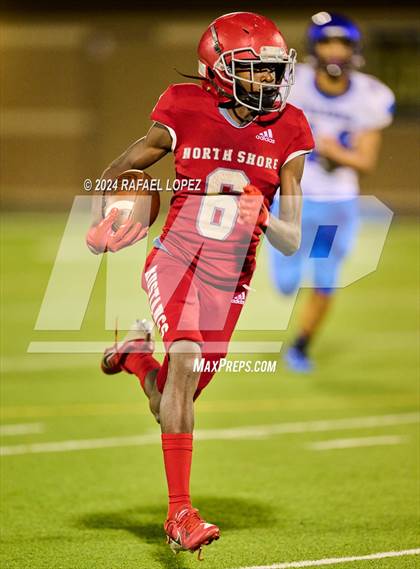 Thumbnail 1 in Channelview vs North Shore (A Team) photogallery.