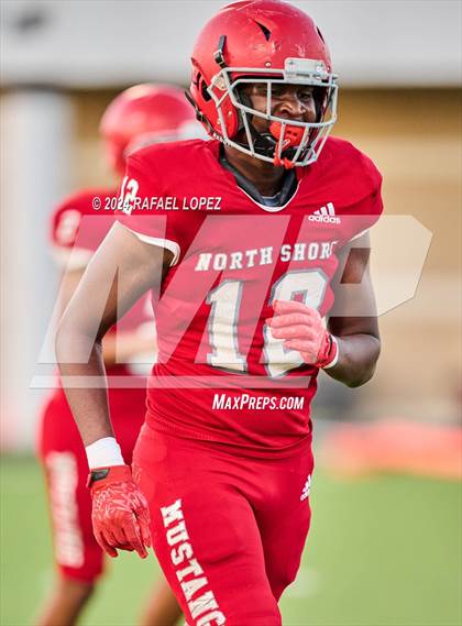 Thumbnail 2 in Channelview vs North Shore (A Team) photogallery.