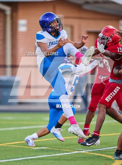 Thumbnail 2 in Channelview vs North Shore (A Team) photogallery.