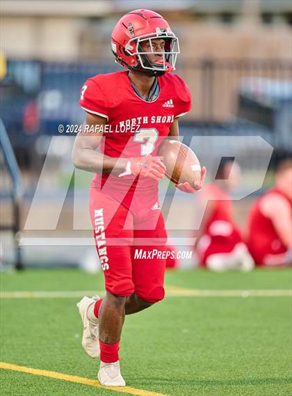 Thumbnail 3 in Channelview vs North Shore (A Team) photogallery.
