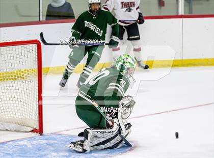 Thumbnail 2 in Deerfield Academy vs. Tabor Academy (St. Paul's Jamboree - Scrimmage) photogallery.