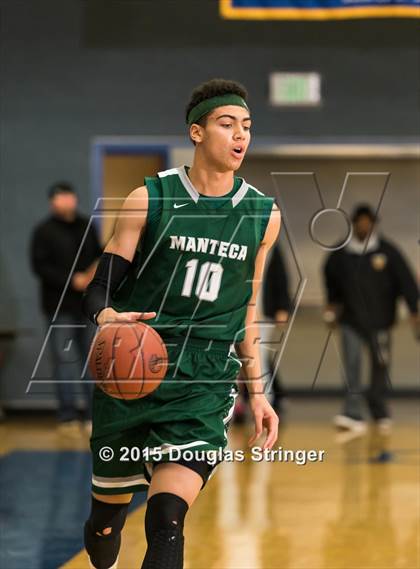 Thumbnail 1 in Manteca vs. Saint Mary's (Prep 2 Prep Tip-Off Classic) photogallery.