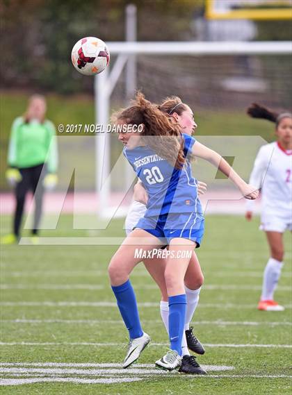Thumbnail 3 in St. Ignatius vs Presentation photogallery.