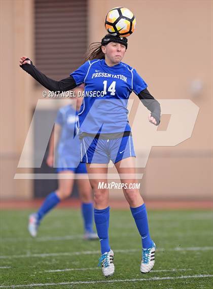 Thumbnail 1 in St. Ignatius vs Presentation photogallery.