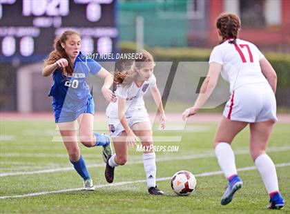 Thumbnail 2 in St. Ignatius vs Presentation photogallery.